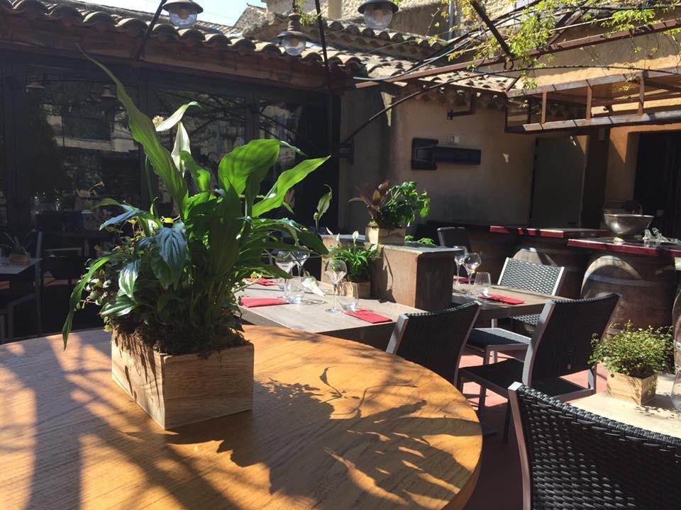 Hotel Le Vieux Bistrot à Cabrières-dʼAvignon Extérieur photo