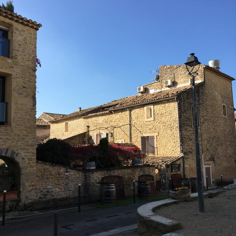Hotel Le Vieux Bistrot à Cabrières-dʼAvignon Extérieur photo