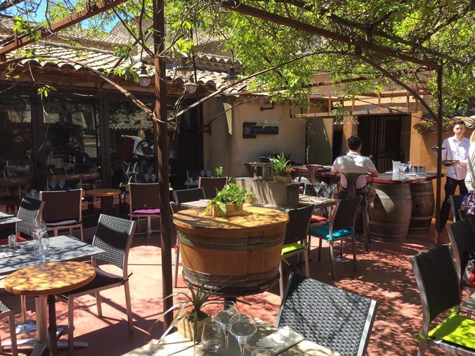 Hotel Le Vieux Bistrot à Cabrières-dʼAvignon Extérieur photo