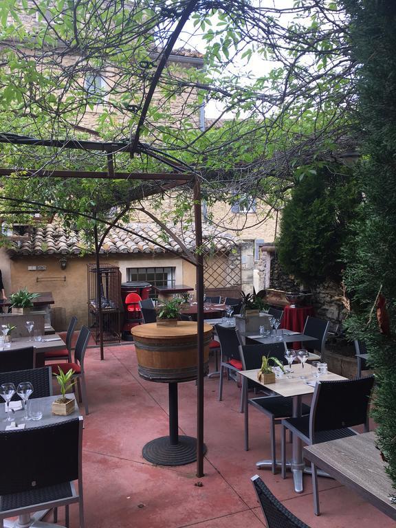 Hotel Le Vieux Bistrot à Cabrières-dʼAvignon Extérieur photo