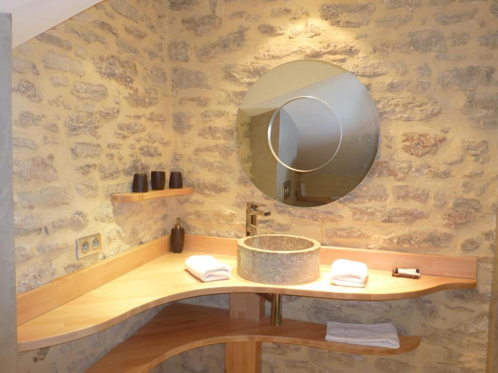 Hotel Le Vieux Bistrot à Cabrières-dʼAvignon Chambre photo