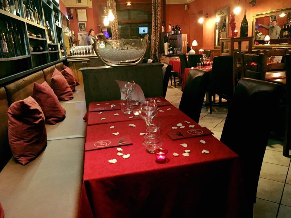 Hotel Le Vieux Bistrot à Cabrières-dʼAvignon Extérieur photo
