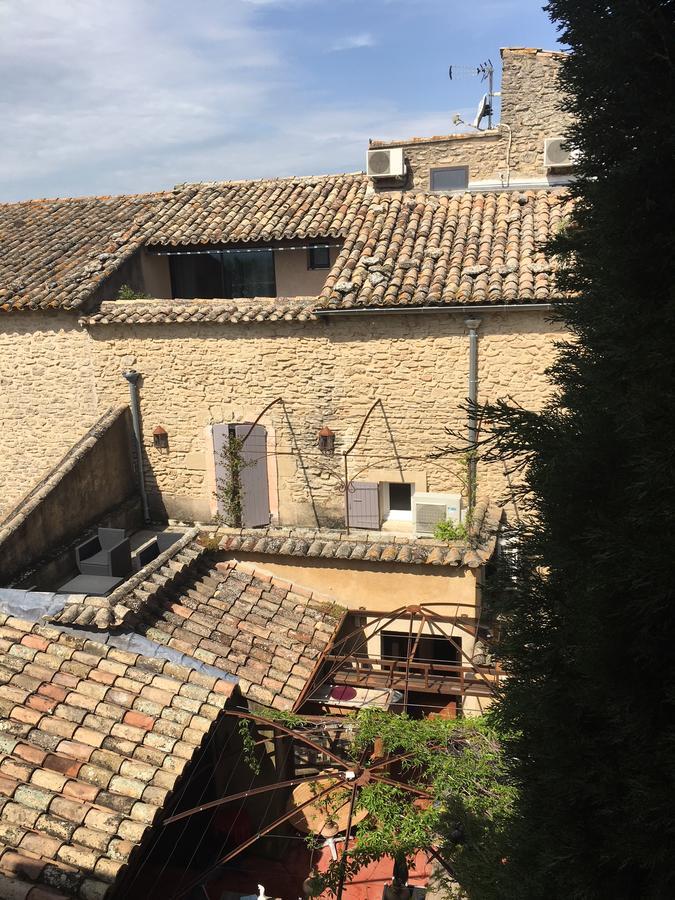 Hotel Le Vieux Bistrot à Cabrières-dʼAvignon Extérieur photo
