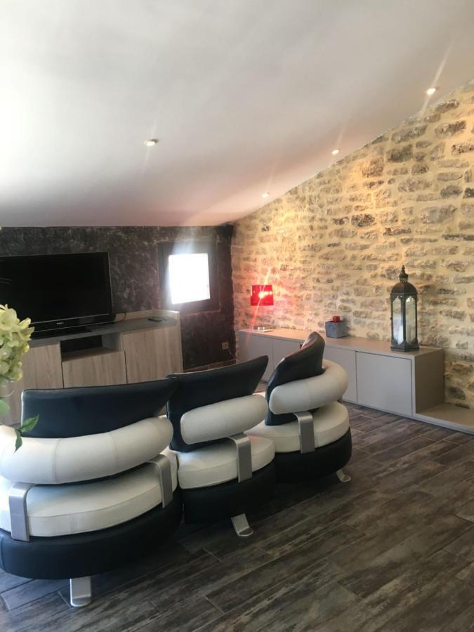 Hotel Le Vieux Bistrot à Cabrières-dʼAvignon Extérieur photo