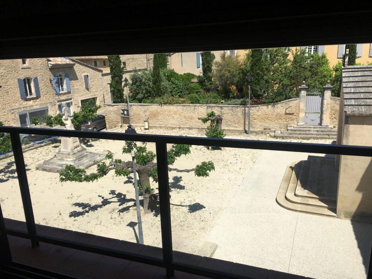Hotel Le Vieux Bistrot à Cabrières-dʼAvignon Extérieur photo